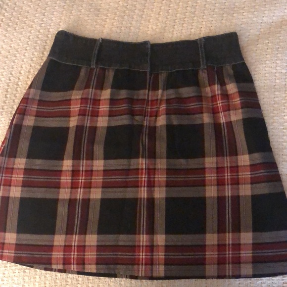 Necessary objects skirt plaid stretchy waist black denim with patches on back - Picture 3 of 5